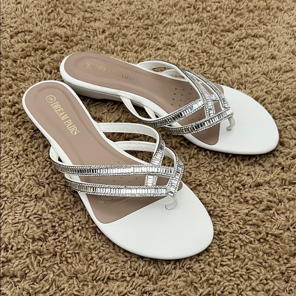 Dream Pairs White and Silver Strappy Sandals